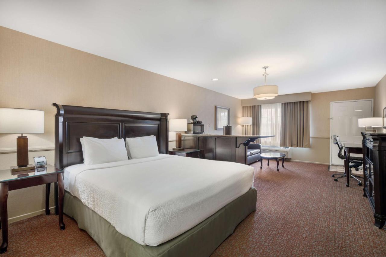 Best Western Corona Hotel & Suites Bagian luar foto